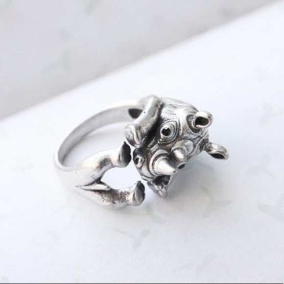 🎁 Antiqued Silver Rhino Ring - Picture 5 of 6